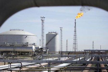 جلوگیری از افت ۸۰ هزار بشکه نفت با یک عملیات ویژه جلوگیری از افت ۸۰ هزار بشکه نفت با یک عملیات ویژه