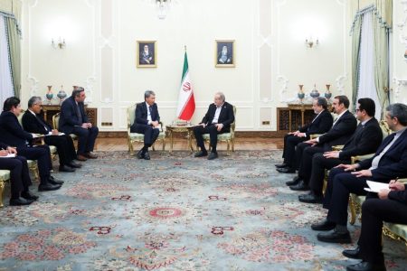 پزشکیان: استفاده از ظرفیت کمیسیون مشترک برای تسهیل تبادلات دائمی ایران و مالزی ضروری است پزشکیان: استفاده از ظرفیت کمیسیون مشترک برای تسهیل تبادلات دائمی ایران و مالزی ضروری است