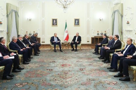 پزشکیان: تهران و مسکو همکاریهای منطقهای و بینالمللی را تقویت میکنند پزشکیان: تهران و مسکو همکاریهای منطقهای و بینالمللی را تقویت میکنند