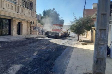 عملیات روکش آسفالت بخشی از معابر محله دره اشکفت پشت دفتر هواپیمایی