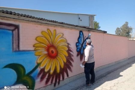رنگ‌ آمیزی دیوارها و تجهیزات ورزشی پارکها و بوستان های سطح شهر در دستور کار معاونت خدمات شهری شهرداری مسجدسلیمان