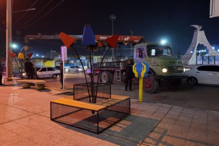 نصب مبلمان شهری در مسجدسلیمان در آستانه سال جدید