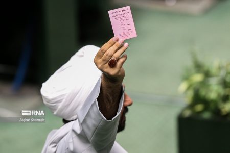 بخش خصوصی بیشترین ضرر را از استیضاح وزیر اقتصاد میبیند بخش خصوصی بیشترین ضرر را از استیضاح وزیر اقتصاد میبیند