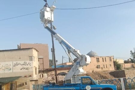 اجرای نورپردازی پل‌های چمران و هشت‌بنگله توسط شهرداری مسجدسلیمان