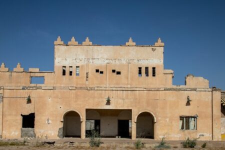 باشگاه تاریخی کاوه زیر آوار بی توجهی/ سکوت مسئولان نه تنها یک بنای تاریخی بلکه اعتماد عمومی را نیز ویران می کند/ رسالت ارتش حفظ منافع ملی است
