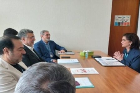 تاکید ظفرقندی بر کمک همه کشورها به مردم غزه تاکید ظفرقندی بر کمک همه کشورها به مردم غزه