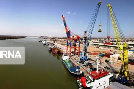 تعیین تکلیف کالاهای رسوبی در بندر خرمشهر تا پایان نیمه نخست سال تعیین تکلیف کالاهای رسوبی در بندر خرمشهر تا پایان نیمه نخست سال