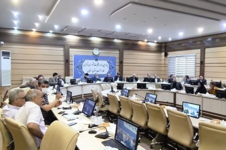 حدود ۱۰۰ حزب در کشور فعال است حدود ۱۰۰ حزب در کشور فعال است