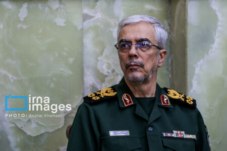 سرلشکر باقری: سیستان و بلوچستان سرمایهای راهبردی برای اقتدار ملی است سرلشکر باقری: سیستان و بلوچستان سرمایهای راهبردی برای اقتدار ملی است