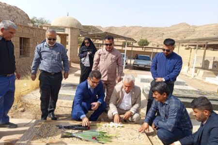 مراسم غباروبی و گلباران مقبره شهدای عنبر برگزار شد