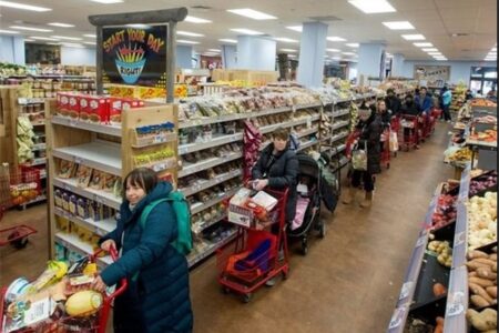 پسلرزههای تعرفههای ترامپ؛ اکثر شرکتهای آمریکایی ناگزیر به افزایش قیمت شدهاند پسلرزههای تعرفههای ترامپ؛ اکثر شرکتهای آمریکایی ناگزیر به افزایش قیمت شدهاند