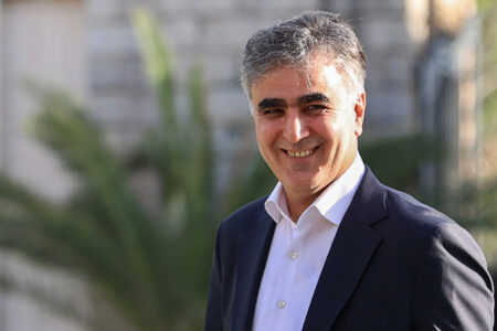 رئیسکل بانک مرکزی عازم چین شد رئیسکل بانک مرکزی عازم چین شد