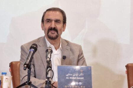 سنایی: پدیده ترامپ نظم پیشین و حتی قواعد بینالمللی کلاسیک را زیر سؤال برد سنایی: پدیده ترامپ نظم پیشین و حتی قواعد بینالمللی کلاسیک را زیر سؤال برد