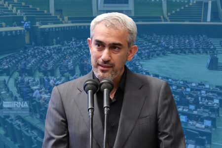 فعال بازار سرمایه: مدنی زاده به اصلاحات تدریجی در اقتصاد اعتقاد دارد