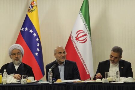 قالیباف: صلحجویان و حقطلبان از آزادیخواهی ملتها دفاع کنند قالیباف: صلحجویان و حقطلبان از آزادیخواهی ملتها دفاع کنند