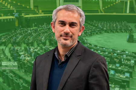 مدنی زاده مدافع توسعه اقتصادی و بهبود فضای کسب و کار است