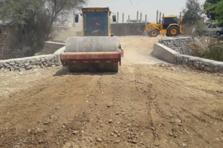 عملیات زیرسازی پل محله‌ی ریل وی انجام شد