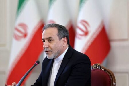 توصیه عراقچی به سه کشور اروپایی؛ استفاده کنی همه چیز از دستت رفته! توصیه عراقچی به سه کشور اروپایی؛ استفاده کنی همه چیز از دستت رفته!