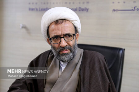 سلیمی: ایران بزرگ استقلال خود را معامله نمیکند سلیمی: ایران بزرگ استقلال خود را معامله نمیکند