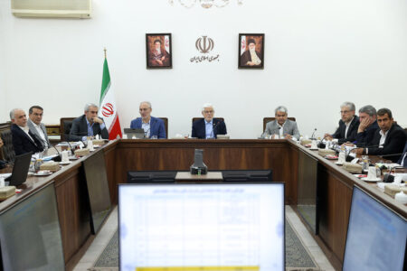 عارف: گزارشی درباره عملکرد اجرای سال اول برنامه هفتم ارائه می شود عارف: گزارشی درباره عملکرد اجرای سال اول برنامه هفتم ارائه می شود