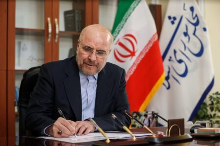 قالیباف: پرچم ایران و ایرانی تا همیشه بر بام جهان است قالیباف: پرچم ایران و ایرانی تا همیشه بر بام جهان است