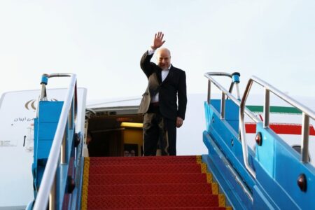 پایان سفر یکروزه قالیباف در سمنان و بازگشت به پایتخت پایان سفر یکروزه قالیباف در سمنان و بازگشت به پایتخت