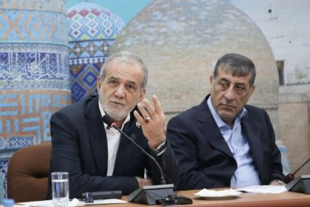 پزشکیان: ظرفیتهای اردبیل می تواند به الگویی برای توسعه ملی تبدیل شود پزشکیان: ظرفیتهای اردبیل می تواند به الگویی برای توسعه ملی تبدیل شود