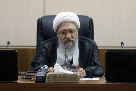 آیتالله آملیلاریجانی: ترامپ درباره ایران هذیان میگوید آیتالله آملیلاریجانی: ترامپ درباره ایران هذیان میگوید