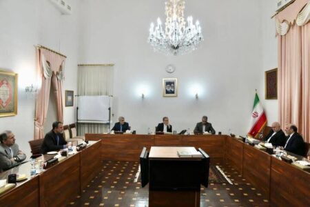 جلسه مشورتی سفرای ایران در برلین، پاریس و لندن در وزارت امور خارجه جلسه مشورتی سفرای ایران در برلین، پاریس و لندن در وزارت امور خارجه