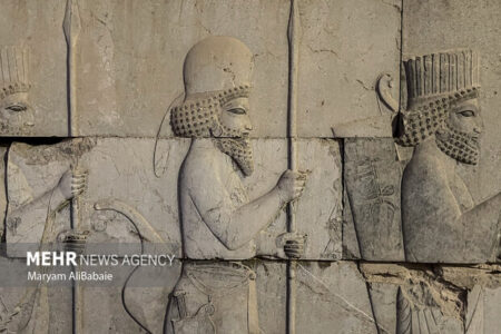 حتی یک متر از حریم ممنوعه «تخت جمشید» به محدوده طرح جامع شهر اضافه نشد حتی یک متر از حریم ممنوعه «تخت جمشید» به محدوده طرح جامع شهر اضافه نشد