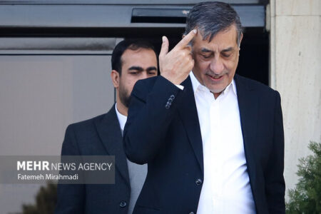 قائم پناه: ۲۵۰۰ مگاوات برق از پنل‌های خورشیدی تولید شده است