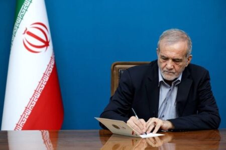 پزشکیان درگذشت سردار افشار را تسلیت گفت پزشکیان درگذشت سردار افشار را تسلیت گفت