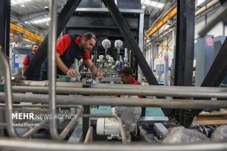 بی‌ثباتی اقتصادی، تولید و اشتغال را تهدید می‌کند