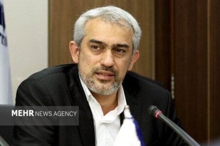 تسهیلات بانکی باید بهسمت فعالیتهای صادراتمحور یا سودآور هدایت شود تسهیلات بانکی باید بهسمت فعالیتهای صادراتمحور یا سودآور هدایت شود