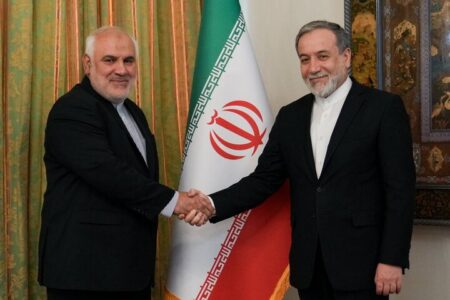 دیدار سفیر جدید ایران در هند با عراقچی دیدار سفیر جدید ایران در هند با عراقچی