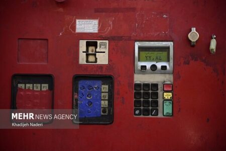 شایعه افزایش قیمت بنزین از شامگاه ۳۰ آبان تکذیب شد شایعه افزایش قیمت بنزین از شامگاه ۳۰ آبان تکذیب شد